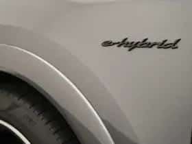 Porsche Cayenne (2025) thumbnail 12