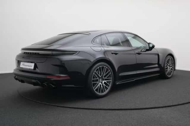 Porsche Panamera (2026) thumbnail 3
