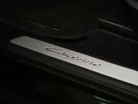 Porsche Cayenne (2024) thumbnail 17