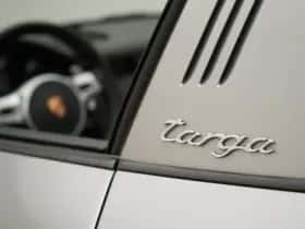 Porsche 911 (2015) thumbnail 12