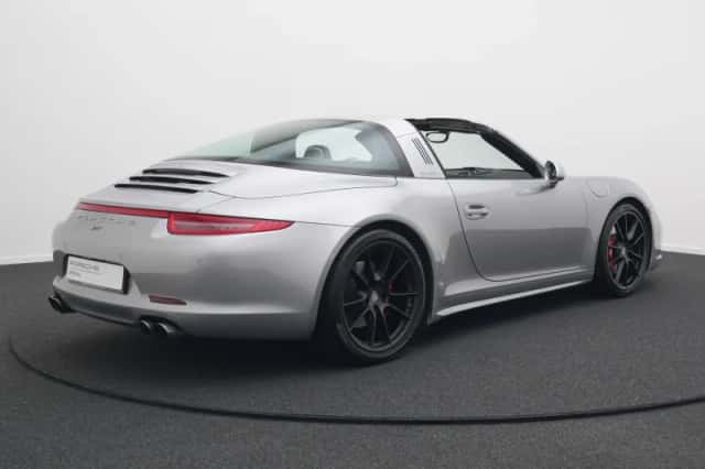 Porsche 911 (2015) thumbnail 3