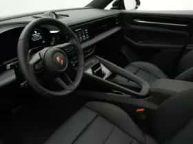 Porsche Macan (2026) thumbnail 13