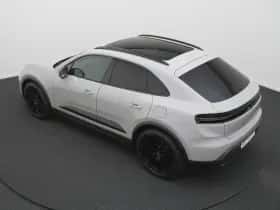 Porsche Macan (2026) thumbnail 3