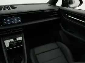 Porsche Macan (2026) thumbnail 28