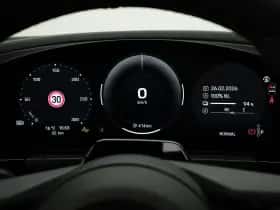 Porsche Macan (2026) thumbnail 32