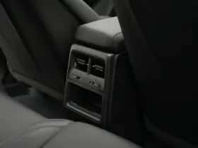 Porsche Macan (2026) thumbnail 50