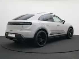 Porsche Macan (2026) thumbnail 6