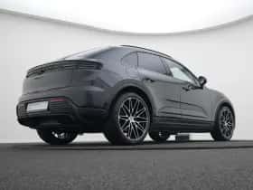 Porsche Macan (2026) thumbnail 26
