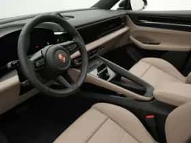 Porsche Macan (2026) thumbnail 5