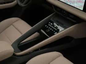 Porsche Macan (2026) thumbnail 45