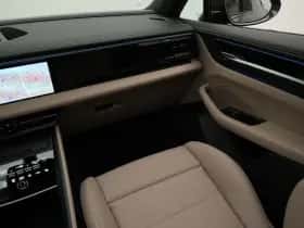 Porsche Macan (2026) thumbnail 51