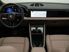 Porsche Macan (2026) thumbnail 7