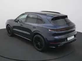 Porsche Cayenne (2023) thumbnail 11
