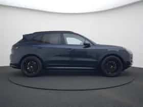 Porsche Cayenne (2023) thumbnail 3