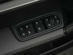 Porsche Cayenne (2023) thumbnail 22