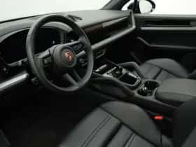 Porsche Cayenne (2023) thumbnail 29