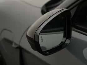Porsche Taycan (2026) thumbnail 23