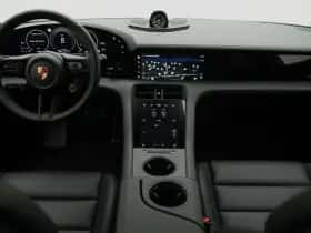 Porsche Taycan (2026) thumbnail 32