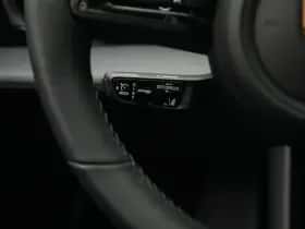 Porsche Taycan (2026) thumbnail 44