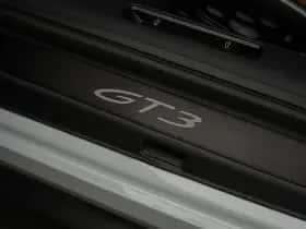 Porsche 911 (2026) thumbnail 26