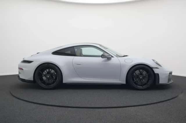 Porsche 911 (2026) thumbnail 5