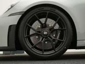 Porsche 911 (2026) thumbnail 8