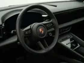 Porsche Macan (2024) thumbnail 15