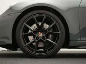 Porsche 911 (2025) thumbnail 4