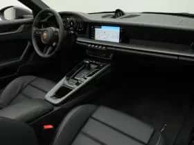 Porsche 911 (2025) thumbnail 7