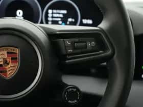 Porsche Taycan (2024) thumbnail 31