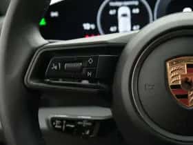 Porsche Taycan (2024) thumbnail 34