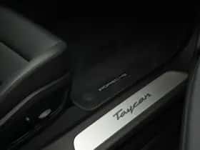 Porsche Taycan (2024) thumbnail 42