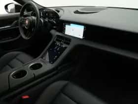 Porsche Taycan (2024) thumbnail 43