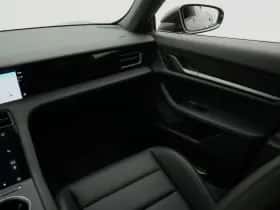 Porsche Taycan (2024) thumbnail 48