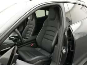 Porsche Taycan (2024) thumbnail 6