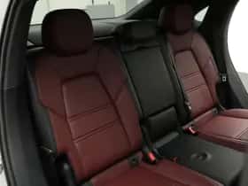 Porsche Cayenne (2026) thumbnail 104