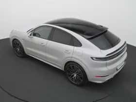 Porsche Cayenne (2026) thumbnail 3