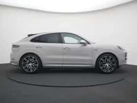 Porsche Cayenne (2026) thumbnail 56