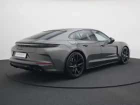 Porsche Panamera (2025) thumbnail 3