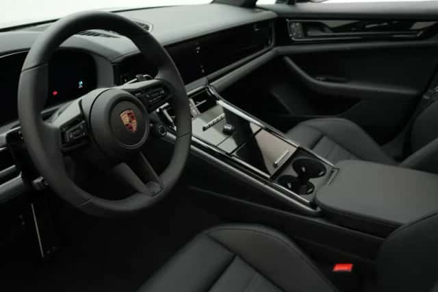 Porsche Panamera (2025) thumbnail 4