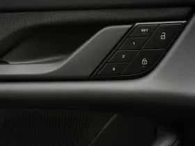 Porsche Taycan (2025) thumbnail 21