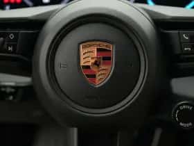 Porsche Taycan (2025) thumbnail 36