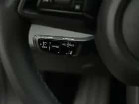 Porsche Taycan (2025) thumbnail 40