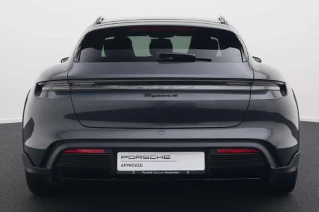 Porsche Taycan (2025) thumbnail 5