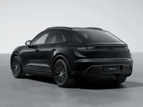 Porsche Macan (2025) thumbnail 3