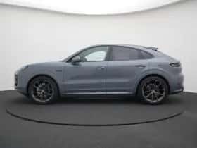 Porsche Cayenne (2025) thumbnail 19