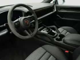 Porsche Cayenne (2025) thumbnail 5