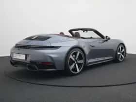 Porsche 911 (2024) thumbnail 3