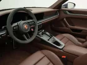 Porsche 911 (2024) thumbnail 5
