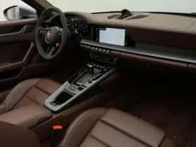 Porsche 911 (2024) thumbnail 7
